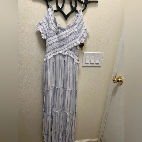 Jessica Simpson maxi dress Jessica Simpson maxi dress